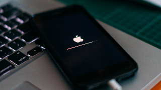 การดาวน์โหลดแอปพลิเคชัน MT4 สำหรับระบบปฏิบัติการ iOS ผ่าน Apple App Store
